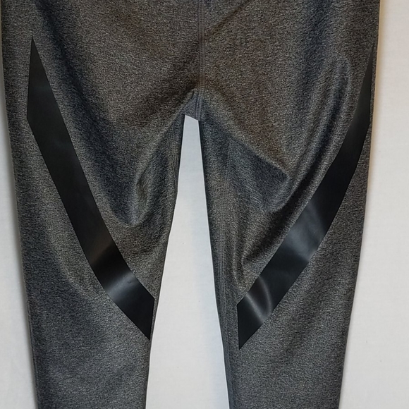 Puma Power Cell Gray/Black Athletic Leggings sz: S - Picture 9 of 11